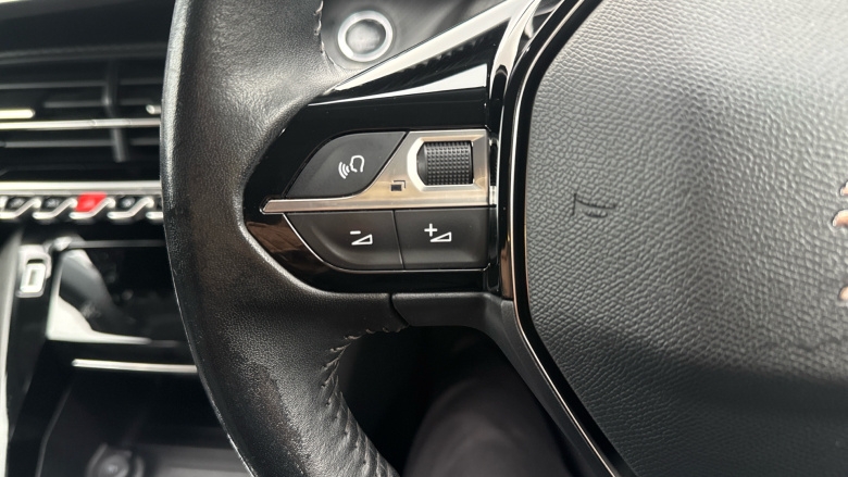 Peugeot 2008 1.2 PureTech Allure Premium 5dr Petrol Estate